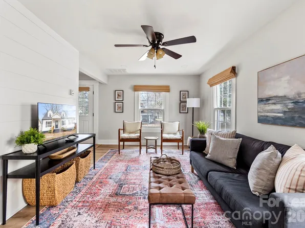 1707 Wilson W Lee Blvd, Statesville, NC 28677