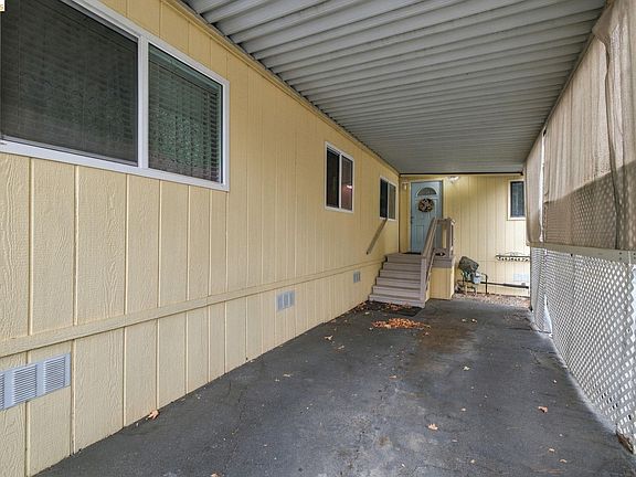 2nd image of 10956 Green St Space 148
