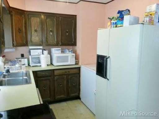 5th image of 15250 Wildwood St