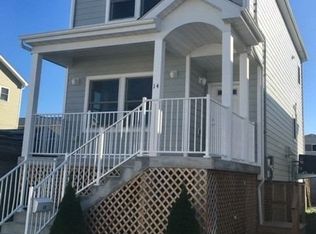 14 E 8th Rd, Broad Channel, NY 11693