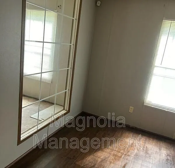 137 Cardinal Ln — Photo 11