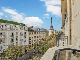 9 Avenue Frederic Le Play Loop