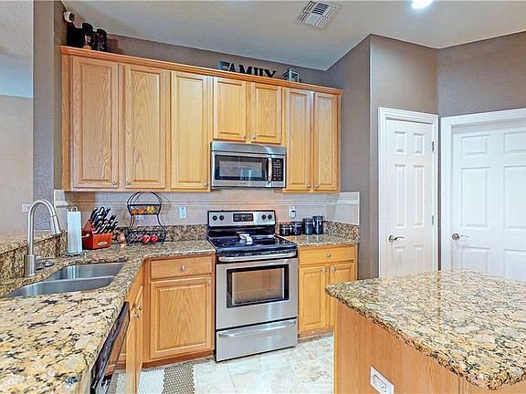 2nd image of 13273 Hampton Park Ct