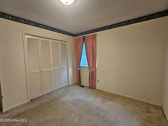 5th image of 105 Lake Drive