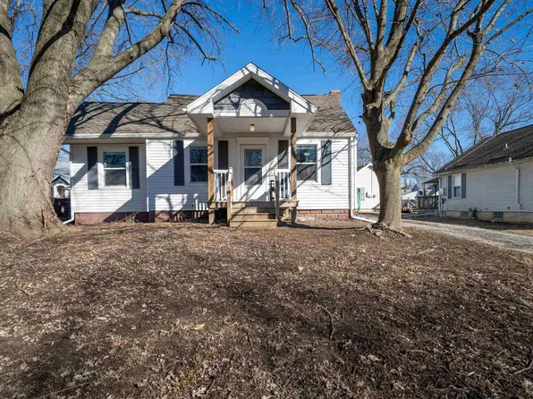 612 S Stewart St, Creve Coeur, IL 61610