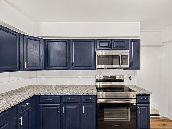 5th image of 314 Randolph St