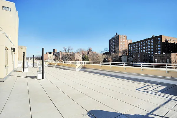 Rented by Town Residential | media 9