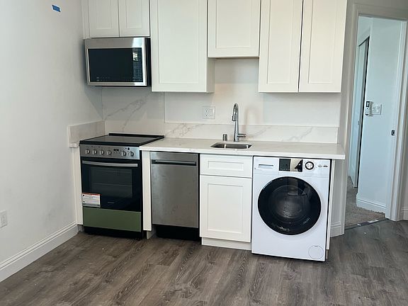 3rd image of 3379 Orso Grande St #A