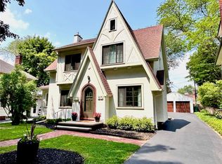 50 Oakdale Dr, Rochester, NY 14618