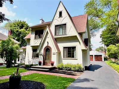 50 Oakdale Dr, Rochester, NY, 14618