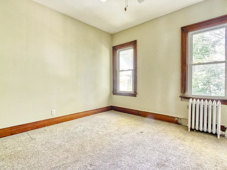 83 Manchester Pl #2 — Photo 9