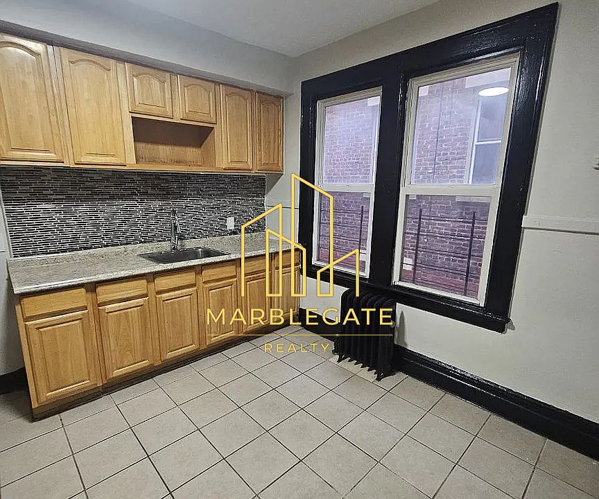 1st image of 81 Montgomery Ave #22
