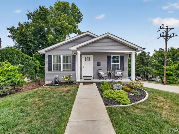 17 Frisco St, Festus, MO 63028