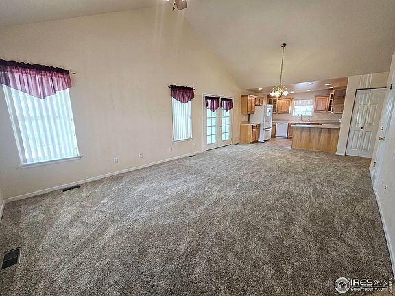 3rd image of 14021 Cottonwood Cir