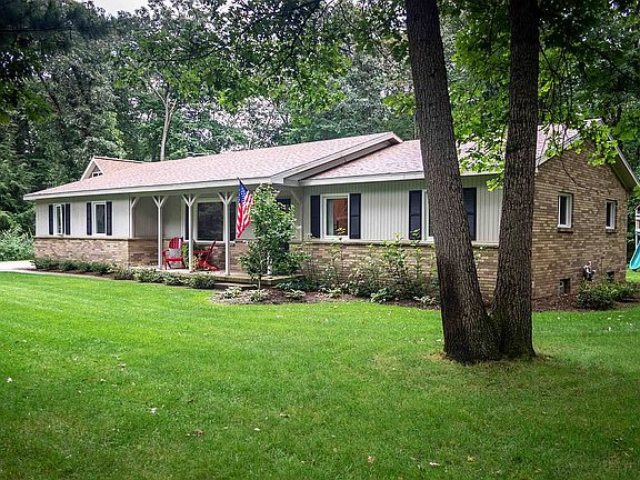 2nd image of 7370 Thorncrest Dr SE