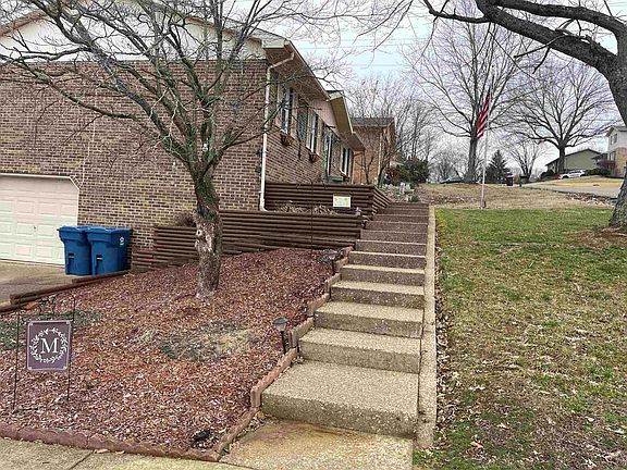 3rd image of 1211 Char Lee Dr