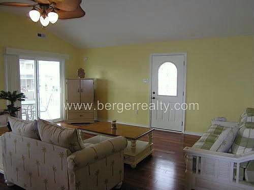 3rd image of 2342 Asbury Ave