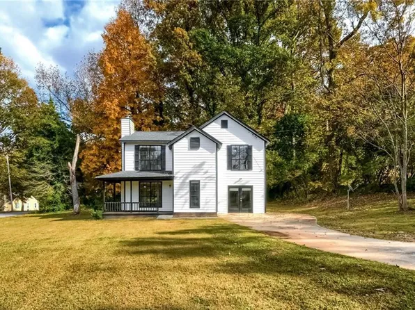 6120 Valdez Dr, Rex, GA 30273