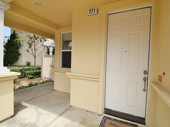 2nd image of 271 Seaview St