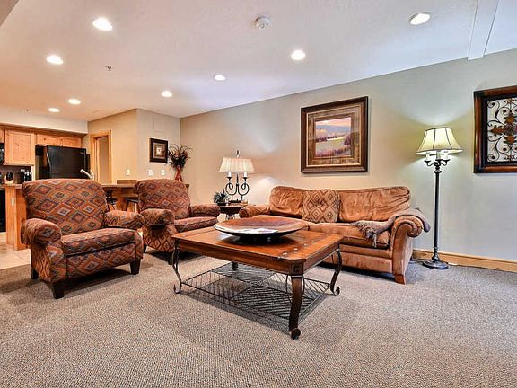 4th image of 1402 Empire Ave #1D