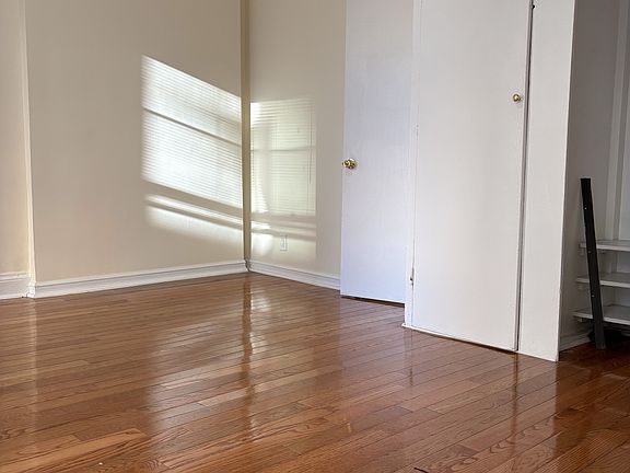 5th image of 258 E 33rd St #2