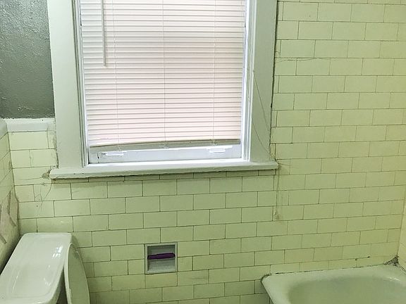 5th image of 3331 Niagara St
