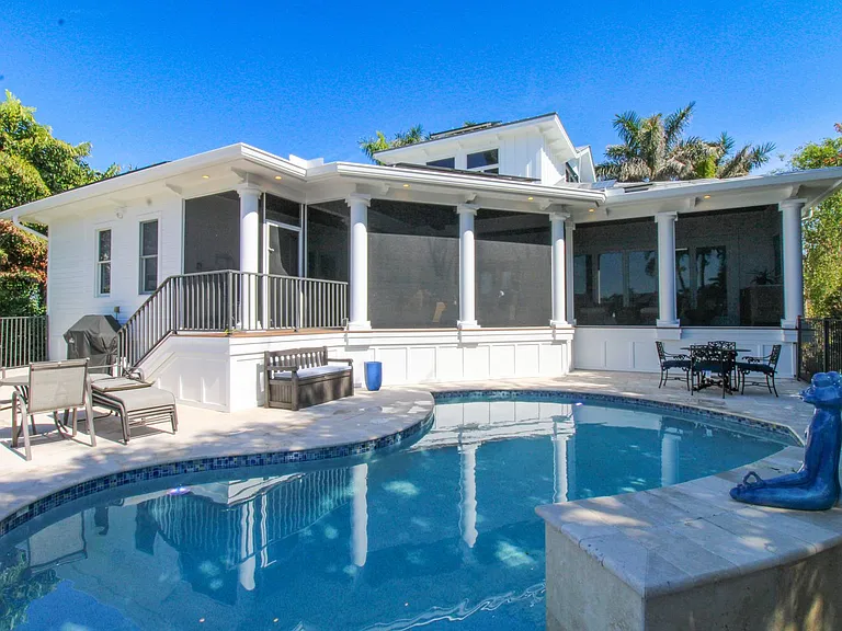 2150 Marina Dr — Photo 11