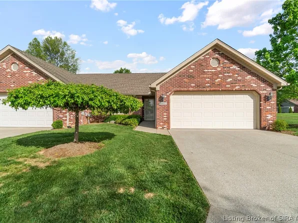 8457 Hunters Trace, Sellersburg, IN 47172