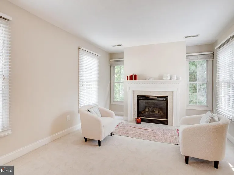 8320 Dockray Ct — Photo 20
