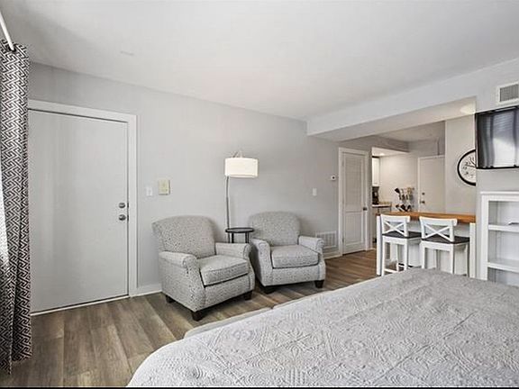 3rd image of 4532 N Broadway Blvd #1N