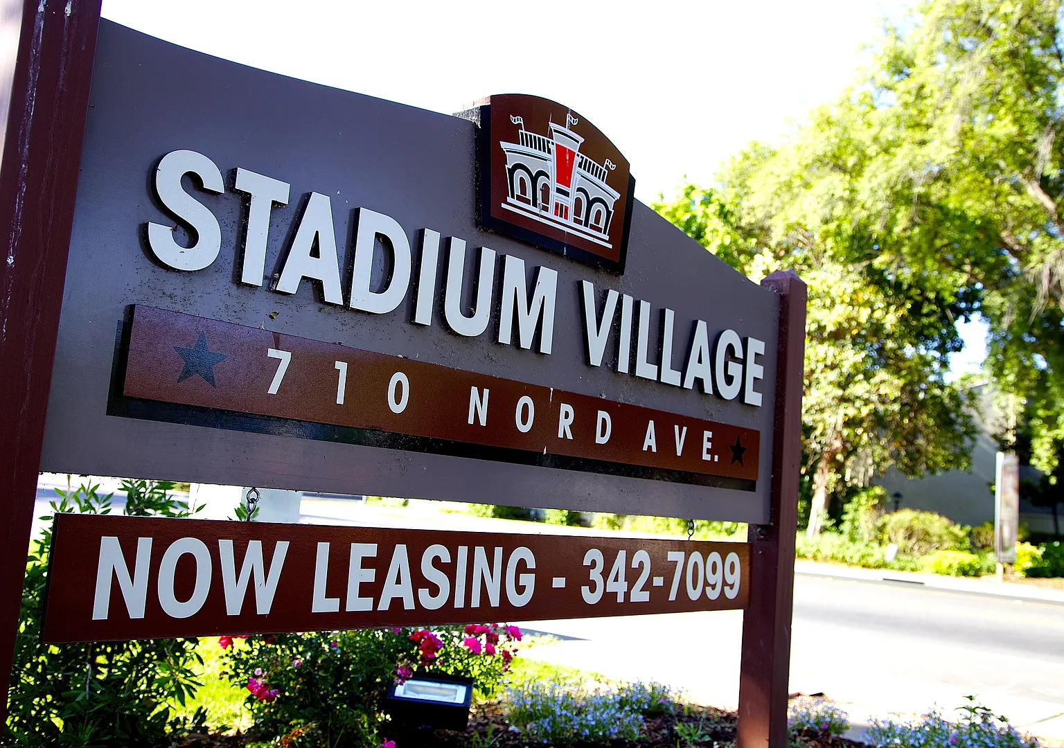 Stadium Village Apartments — Photo 2