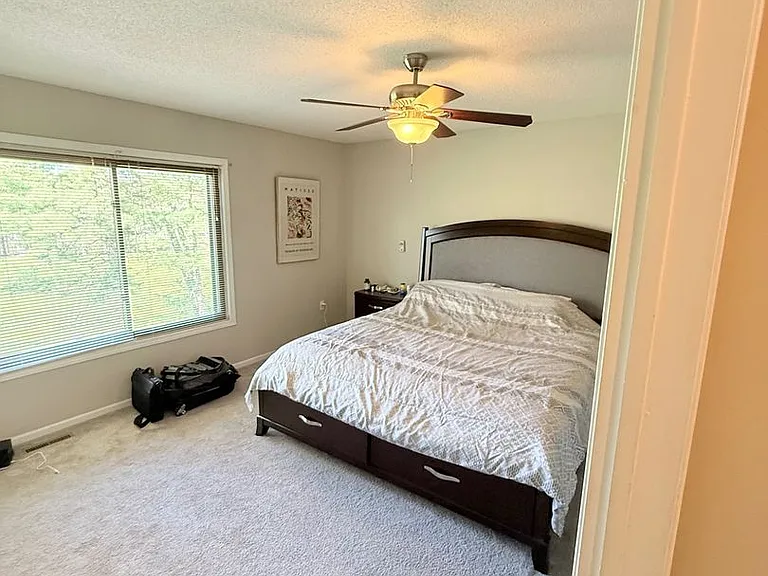 18 Putnam Ln — Photo 13