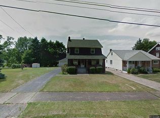 494 6th St, Campbell, OH