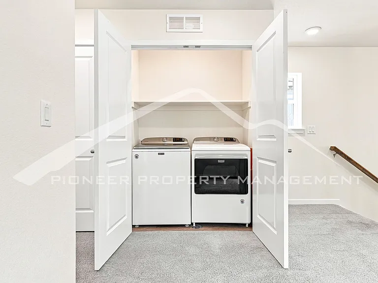 2883 S Fox St — Photo 14