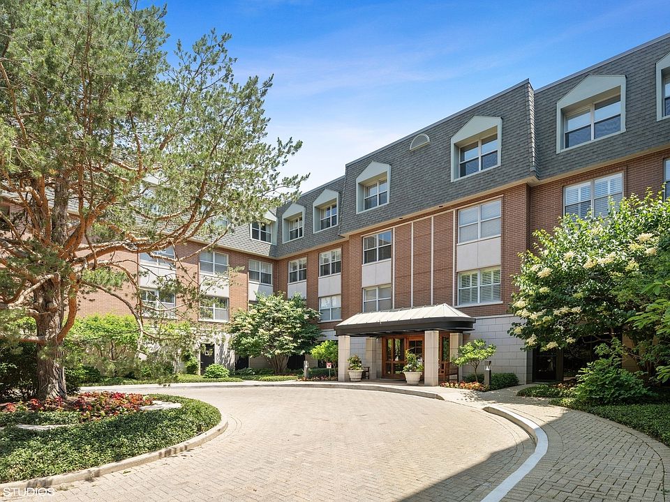 1st image of 800 Deerfield Rd APT 309