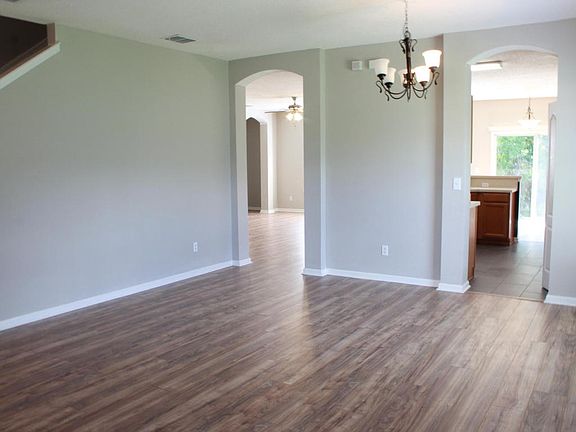 5th image of 10941 River Falls Dr