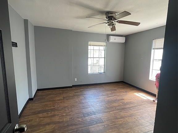 3rd image of 105 E Adoue St #1