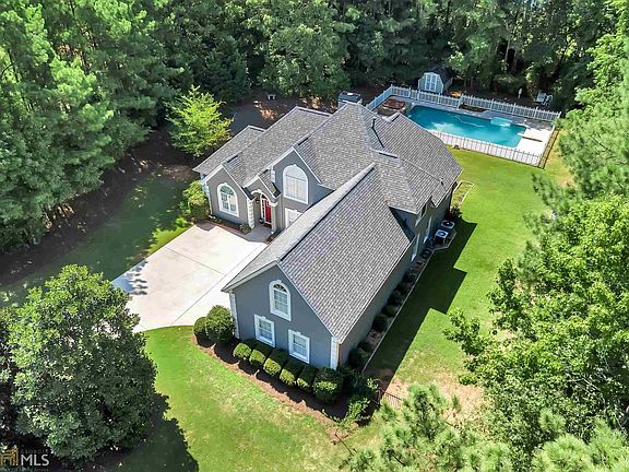 2nd image of 125 Arden Ct