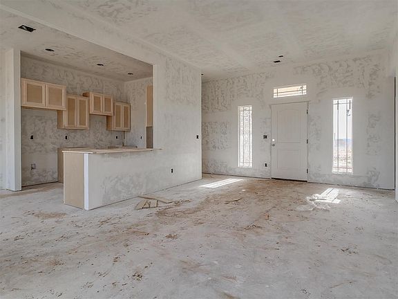 3rd image of 343558 Round Rock Dr