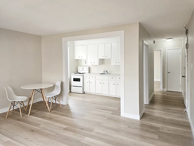 366 Belgrave Ave #9 — Photo 5