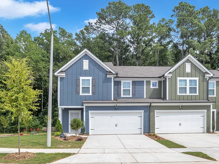 840 McKenzie Park Ter — Photo 2