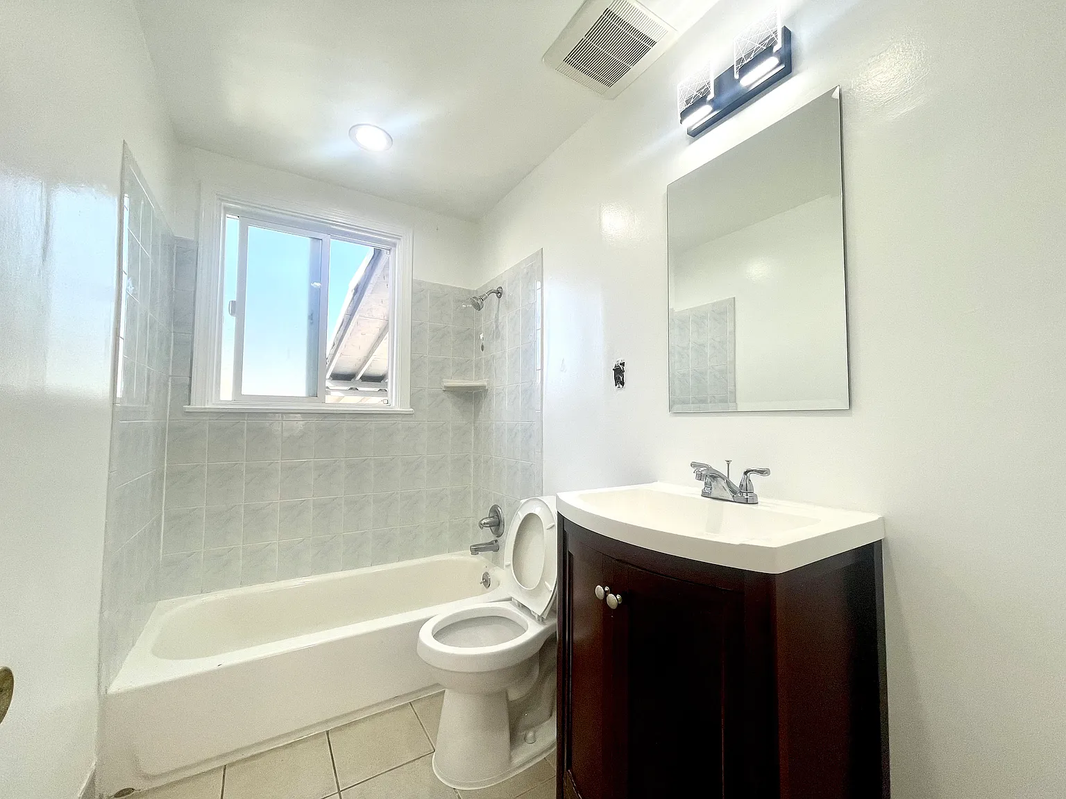 310 Aviador Ave — Photo 3