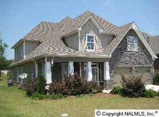 2910 Magnolia Park Dr SE, Owens Cross Roads, AL 35763
