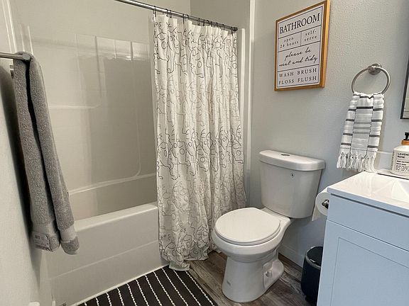 Downstairs Full Shared Bathroom