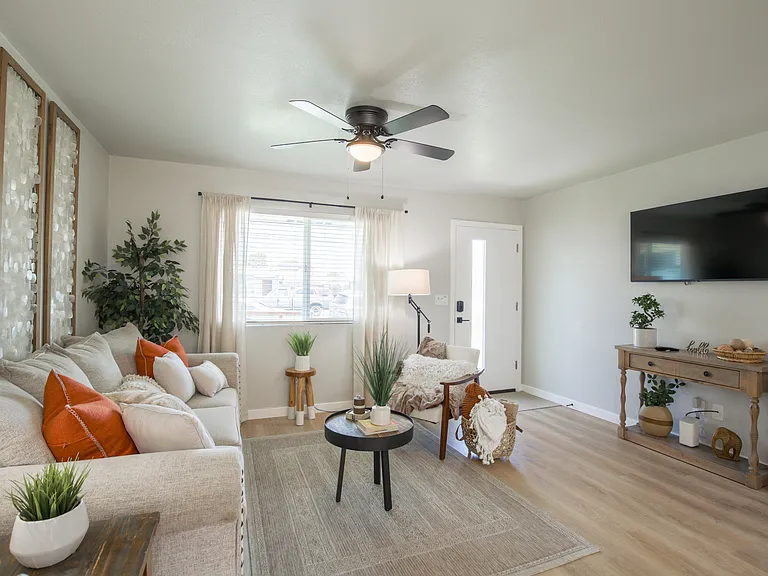 1113 Cypress Ave — Photo 15