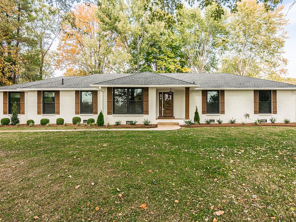 1st image of 1069 Lakeshore Dr