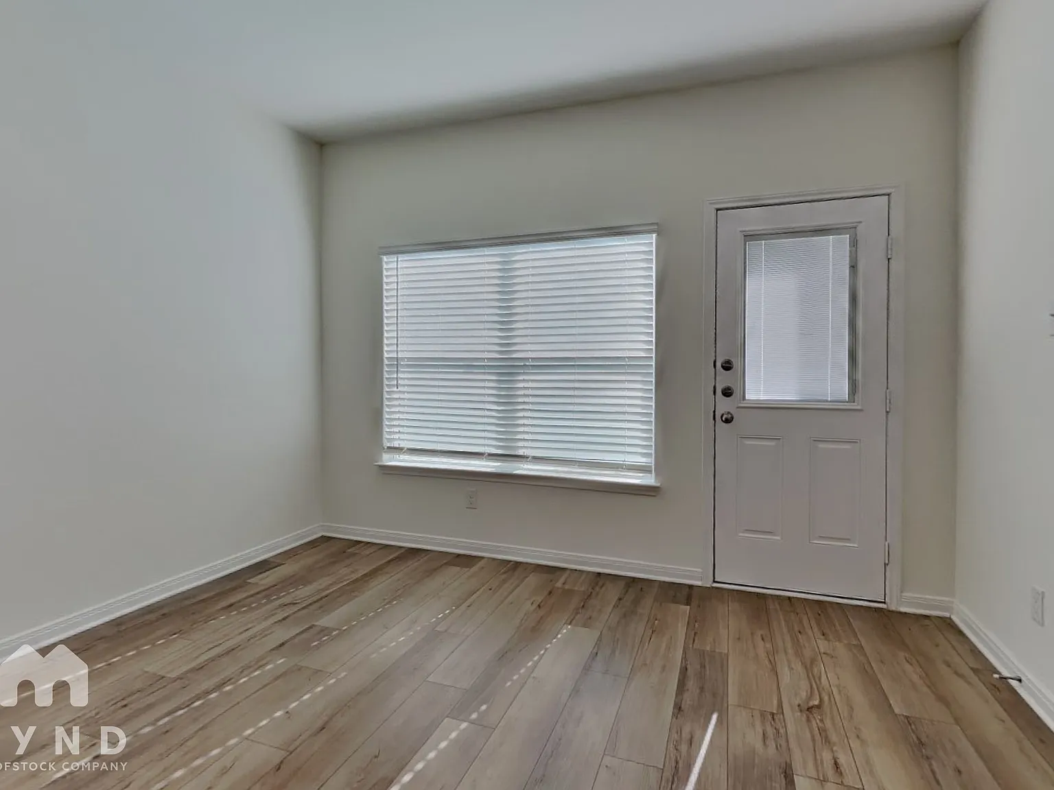 3 bed, 2.5 bath, 1430 sqft, $1,459 — Photo 4