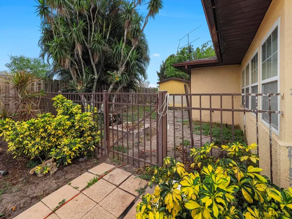 5313 Echo Pines Circle W, Fort Pierce, FL 34951