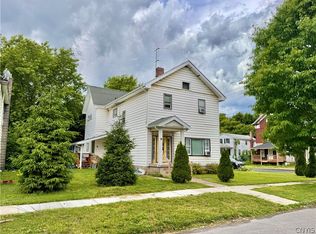 9 Cross St, Auburn, NY 13021