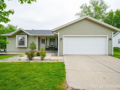 265 Country Club Rd, Holland, MI, 49423